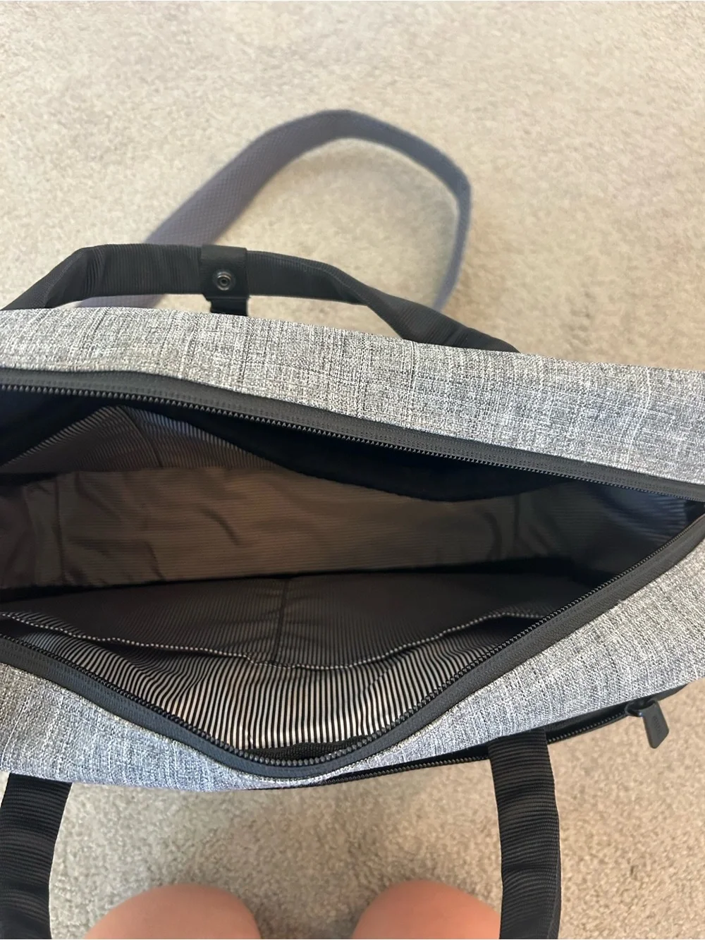 Men's Gray Travel Shoulder Bag - Versatile Laptop Carry